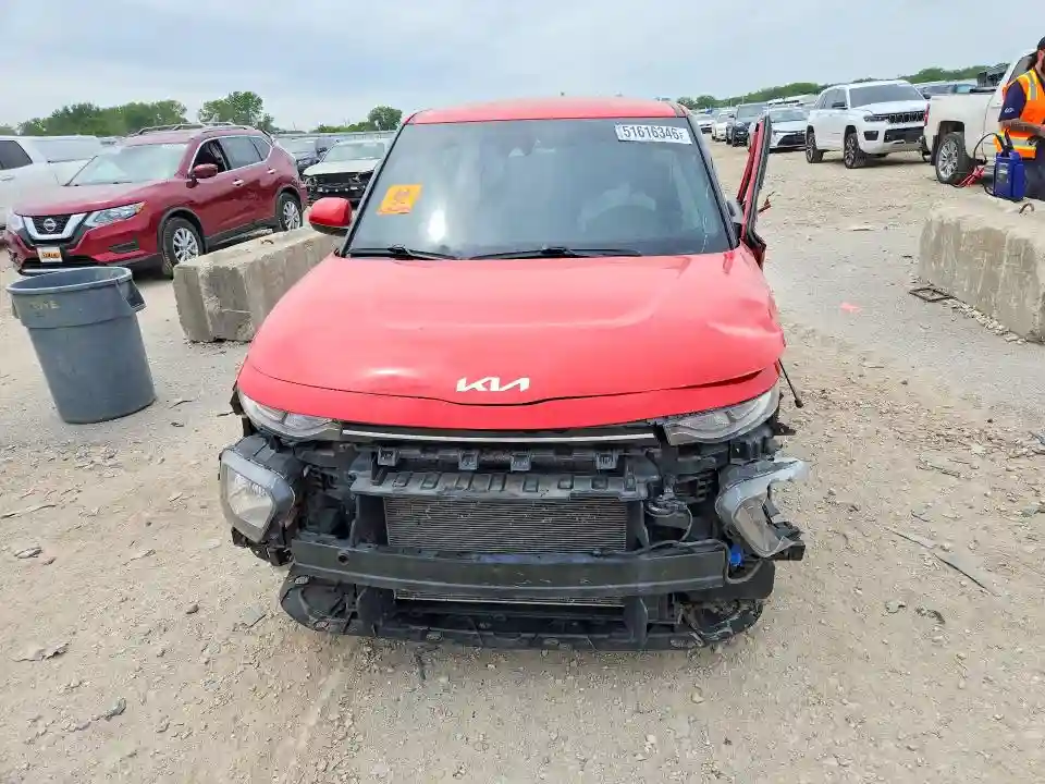 KNDJ23AU8N7180439 2022 KIA SOUL S-4