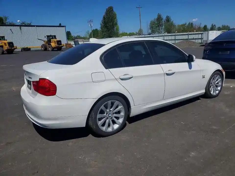 WBAPK7C53BF196702 2011 BMW 3 SERIES-2