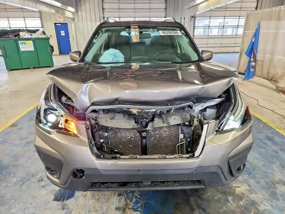 JF2SKAGC1KH477101 2019 SUBARU FORESTER-4