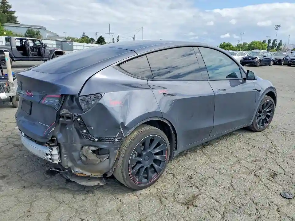 7SAYGDEE3NF402469 2022 TESLA MODEL Y-2