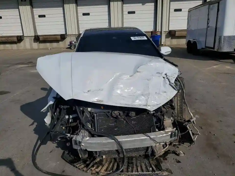 WAU44AFD6HN017127 2017 AUDI A8-4
