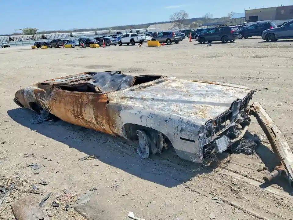 2H37R3P144928 1973 PONTIAC GRANDAM-3