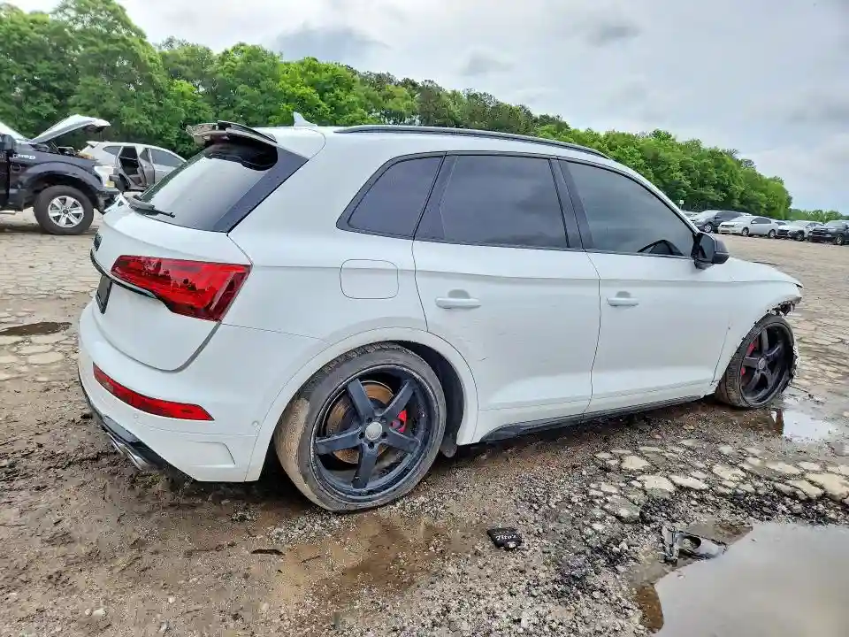 WA1C4AFY8P2009624 2023 AUDI SQ5-2