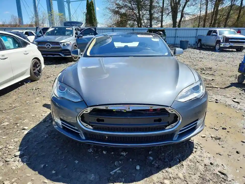 5YJSA1CN3DFP03442 2013 TESLA MODEL S-4