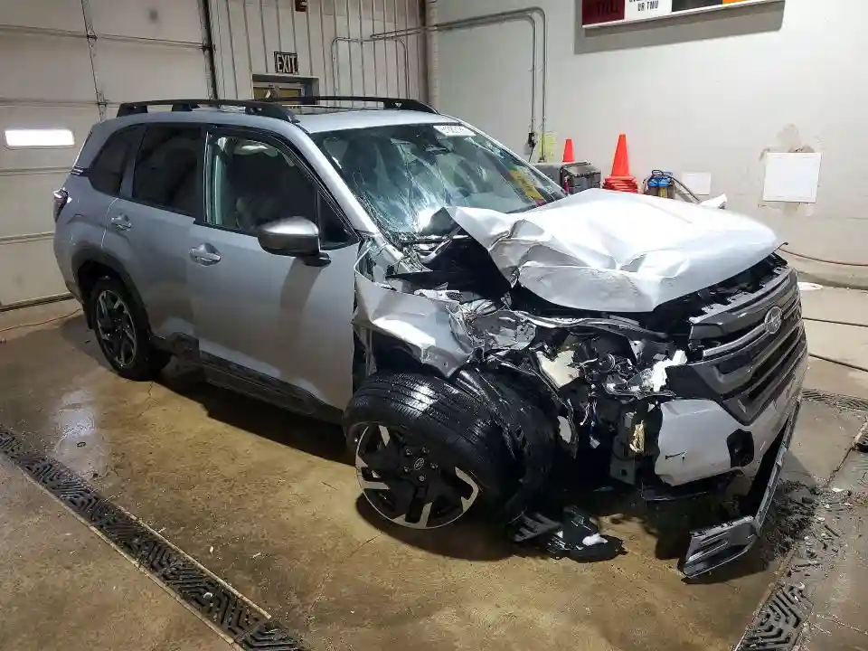 JF2SLDRC2SH510828 2025 SUBARU FORESTER-3