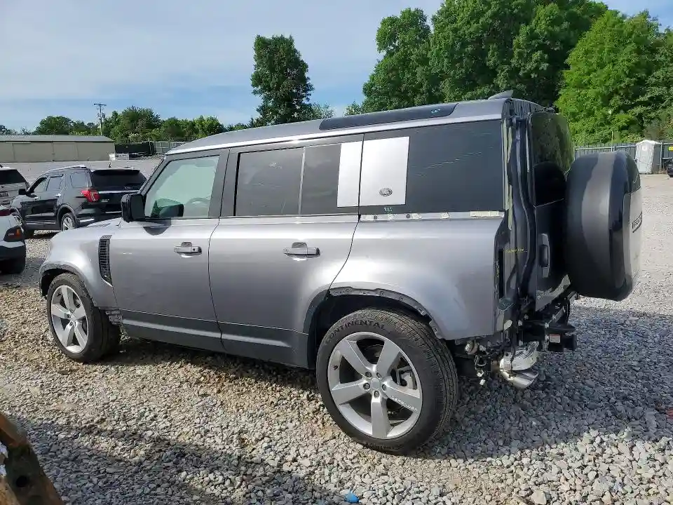 SALEPEFE2R2308332 2024 LAND ROVER DEFENDER-1