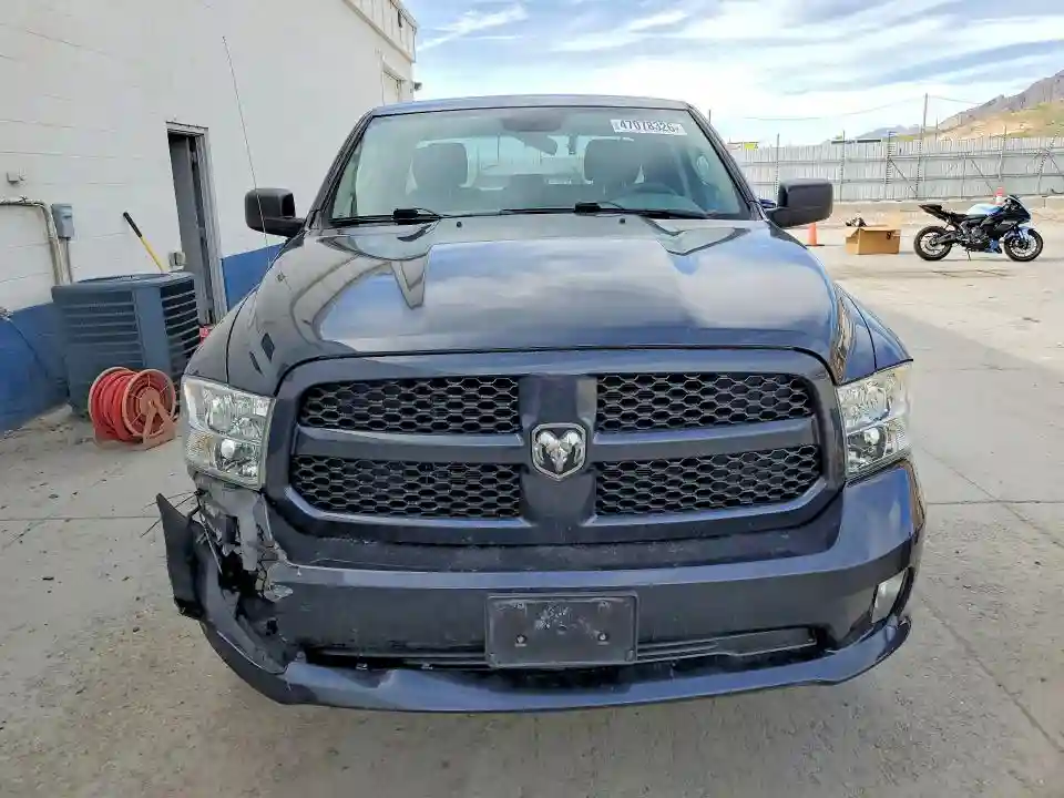 1C6RR7FG3KS621998 2019 RAM 1500-4