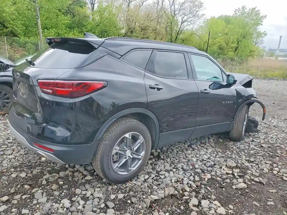 3GNKBHR4XPS207545 2023 CHEVROLET BLAZER-2