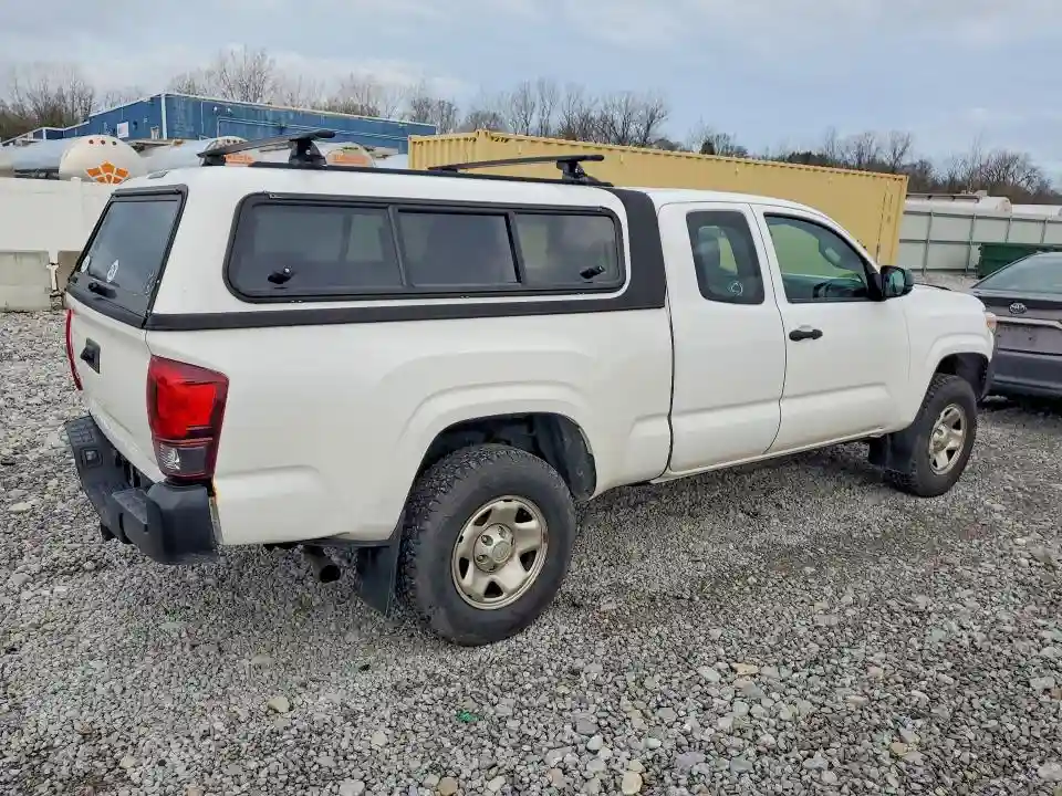 5TFSX5ENXJX061015 2018 TOYOTA TACOMA-2