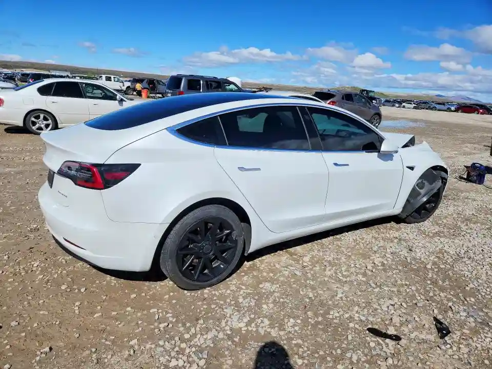 5YJ3E1EB1KF511168 2019 TESLA MODEL 3-2