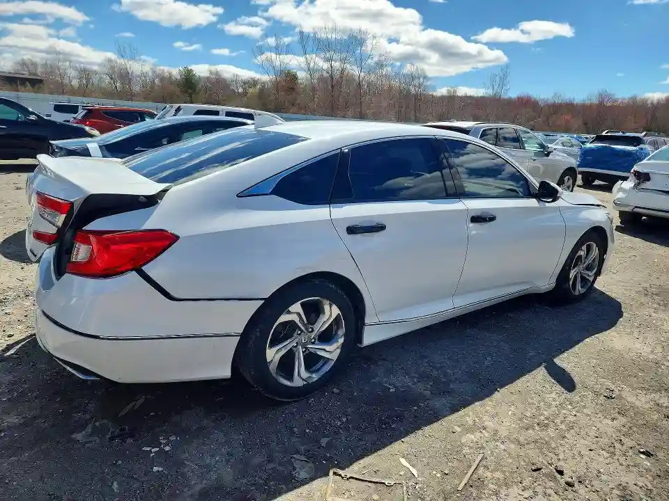 1HGCV1F43JA070992 2018 HONDA ACCORD-2