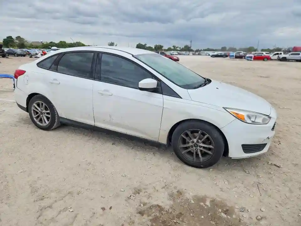 1FADP3F23JL214896 2018 FORD FOCUS-3