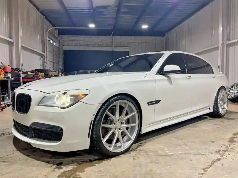 WBAKB8C58ACY64395 2010 BMW 7 SERIES-1