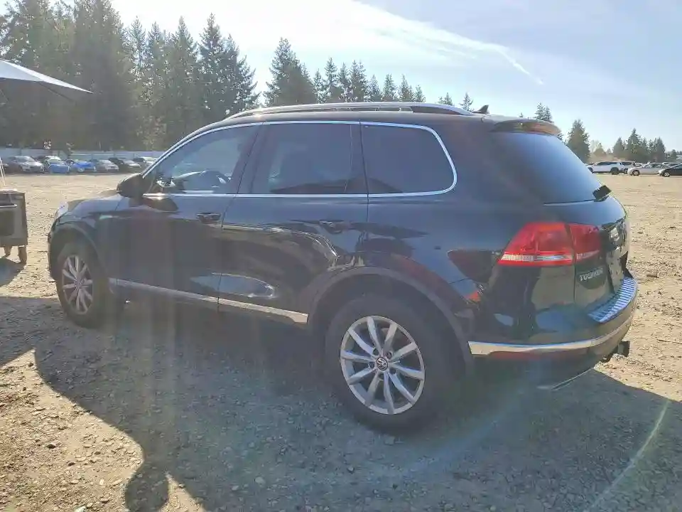 WVGEP9BP8FD005699 2015 VOLKSWAGEN TOUAREG-1