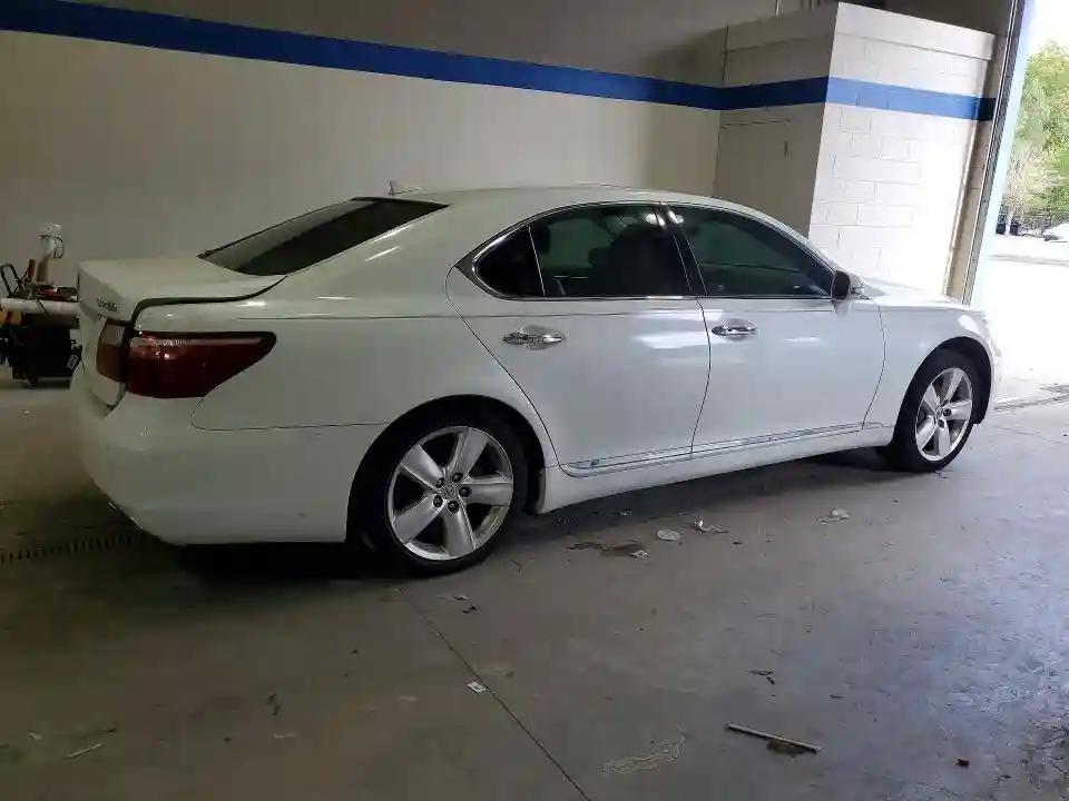 JTHBL5EF5B5107639 2011 LEXUS LS500-2