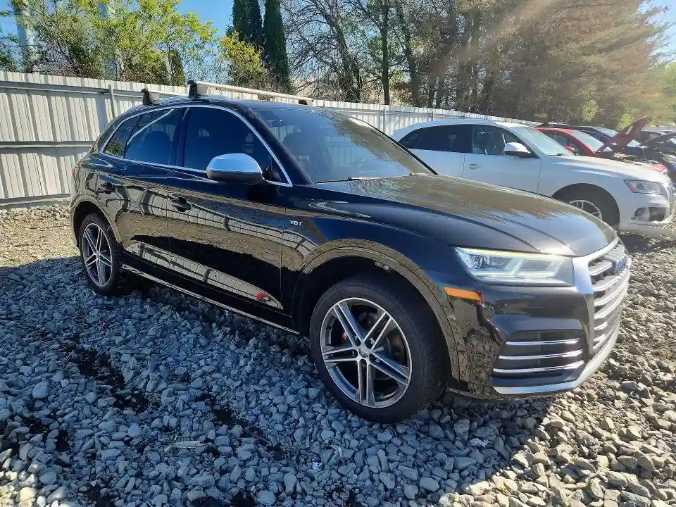 WA1A4AFY5J2247087 2018 AUDI SQ5-3