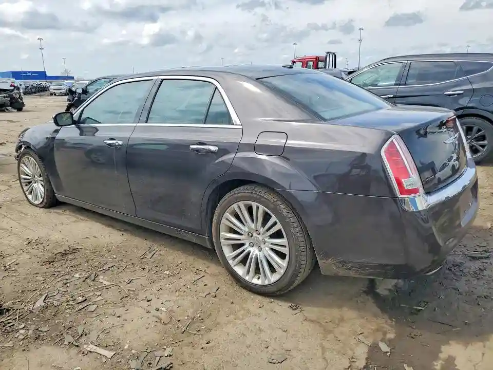 2C3CCAET8DH644607 2013 CHRYSLER 300-1