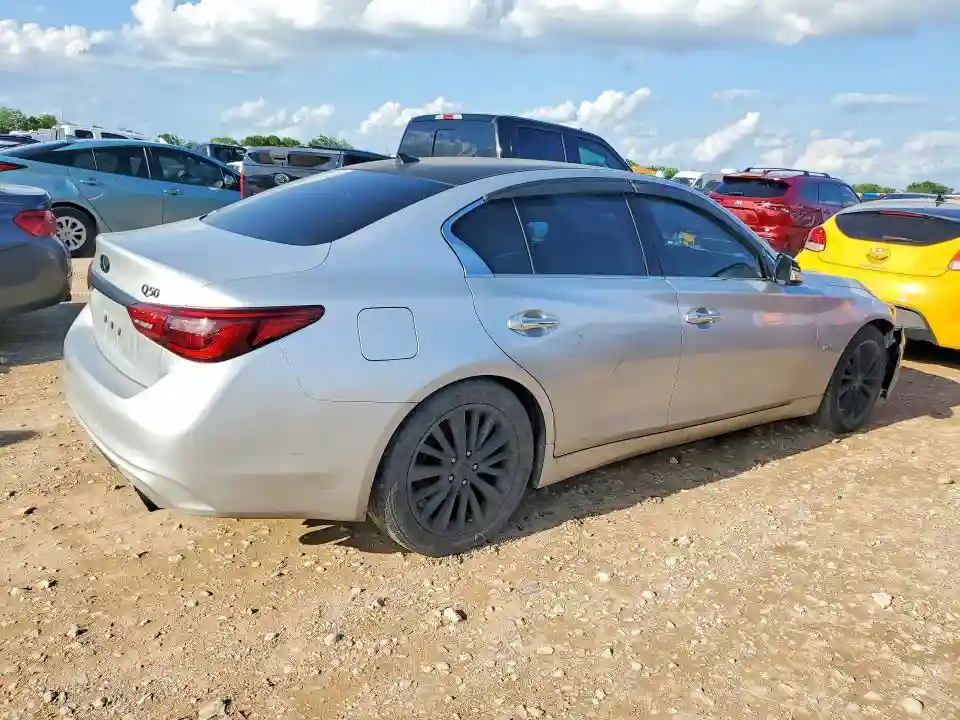 JN1EV7AP3JM351901 2018 INFINITI Q50-2
