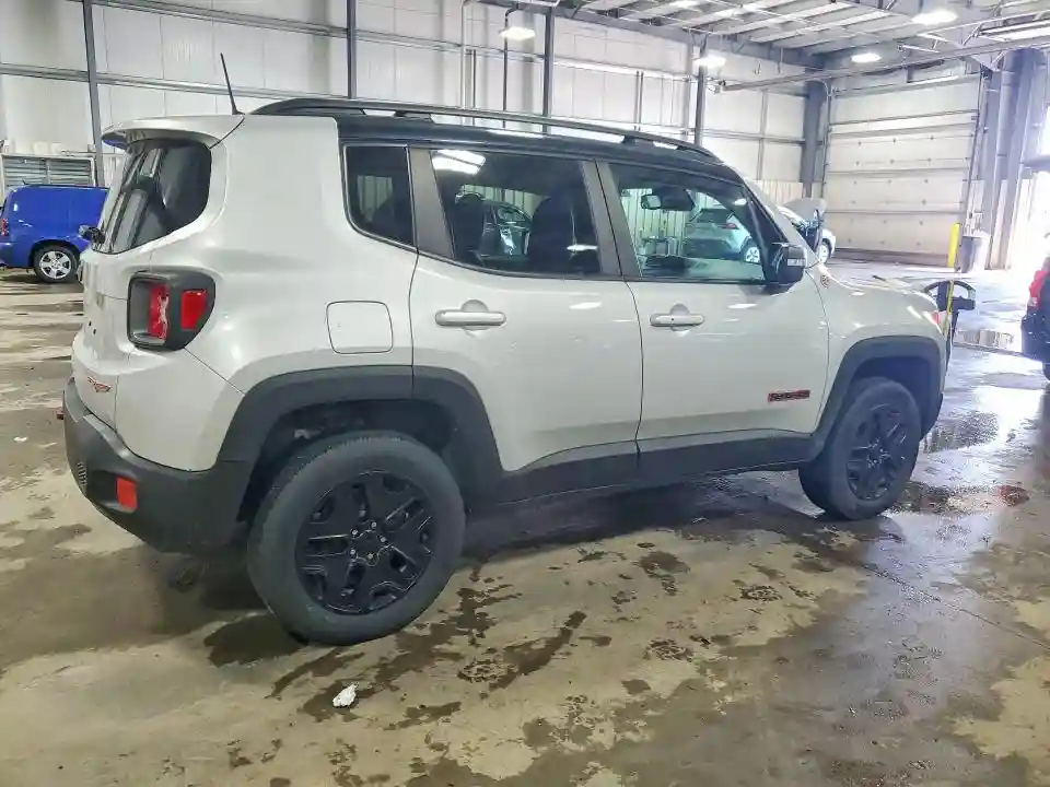 ZACCJBCB1JPH69217 2018 JEEP RENEGADE-2