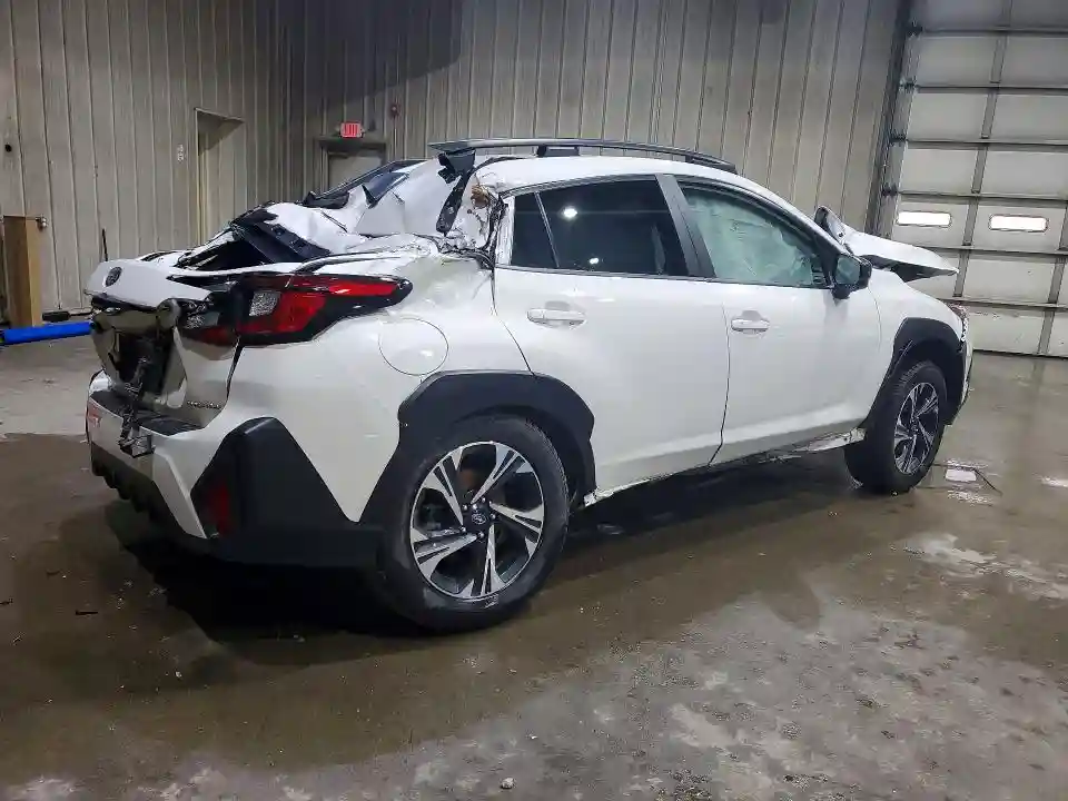 JF2GUADC8R8280019 2024 SUBARU CROSSTREK-2