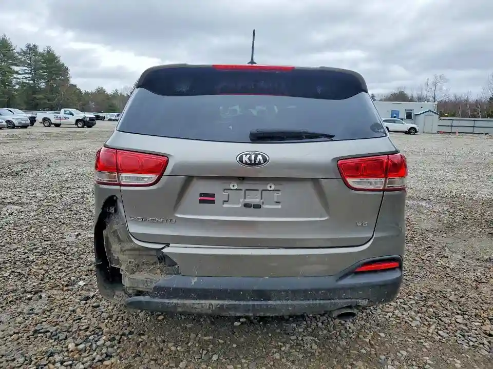 5XYPGDA58JG375707 2018 KIA SORENTO-5