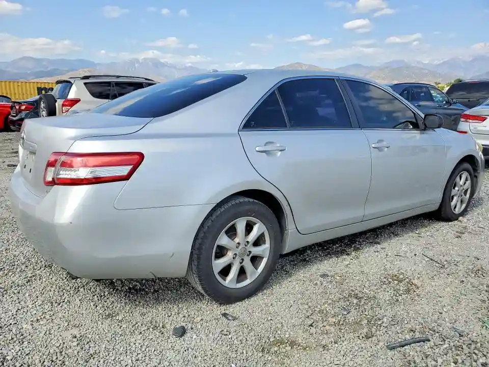 4T1BF3EK9AU111073 2010 TOYOTA CAMRY-2