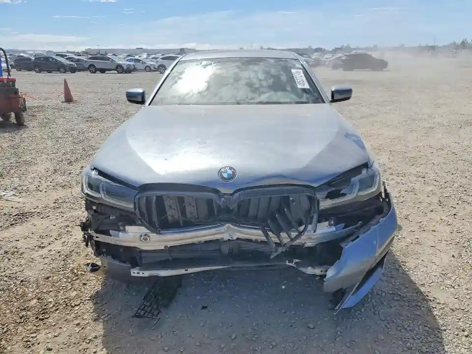 WBA13AG04MCF28779 2021 BMW 5 SERIES-4
