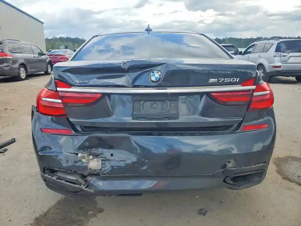 WBA7B0C57JG527278 2018 BMW 7 SERIES-5