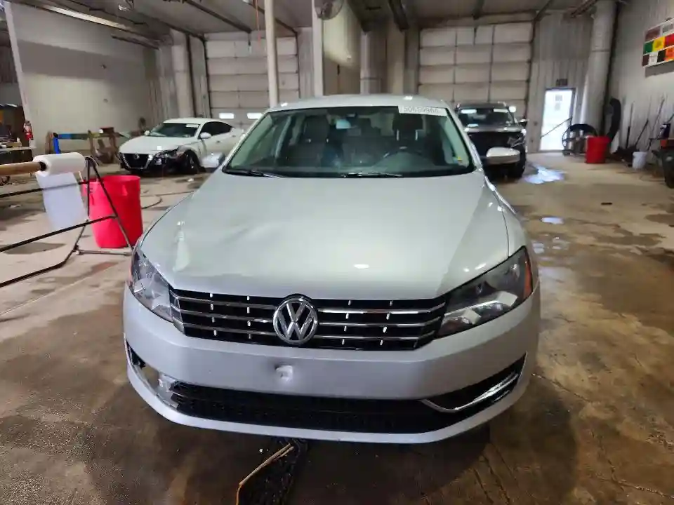 1VWBV7A34FC058869 2015 VOLKSWAGEN PASSAT-4