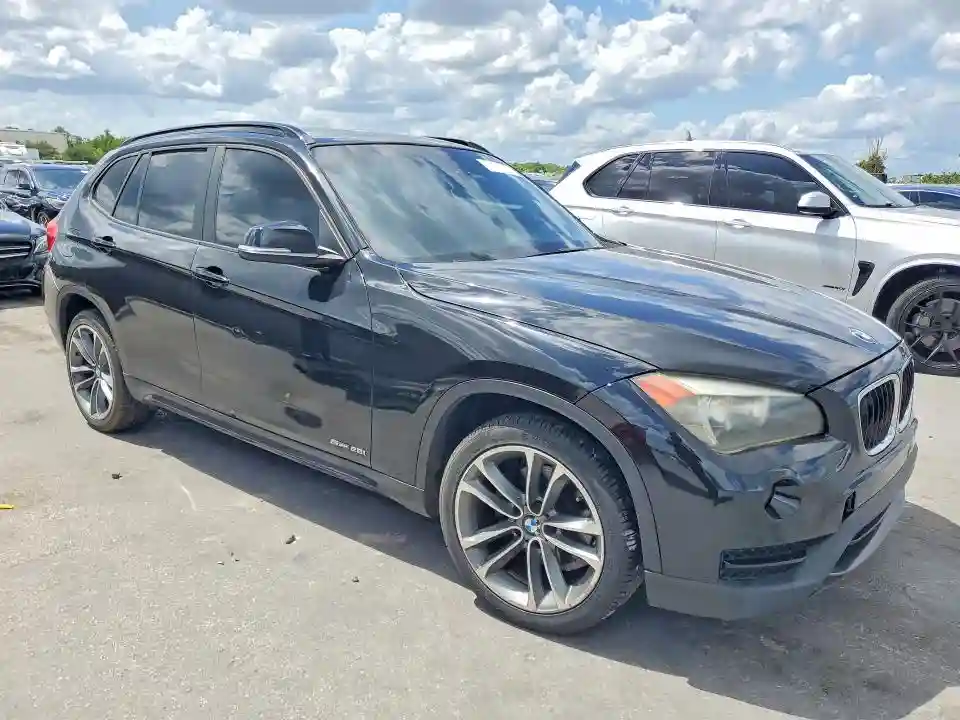 WBAVM1C52EVW51676 2014 BMW X1-3