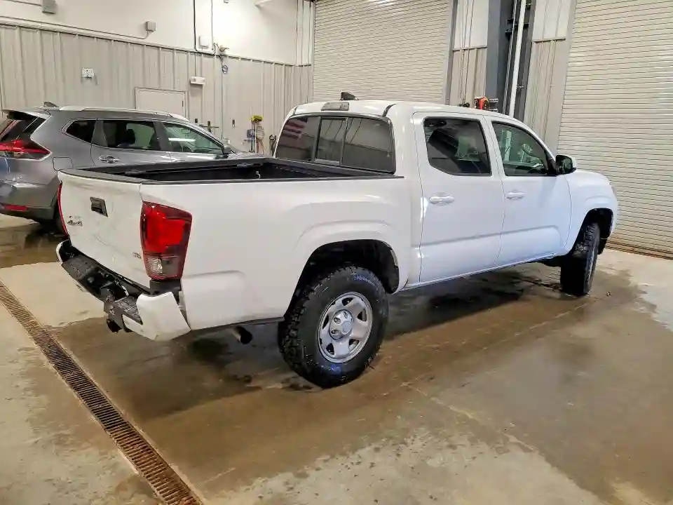 3TMCZ5AN1NM472562 2022 TOYOTA TACOMA-2