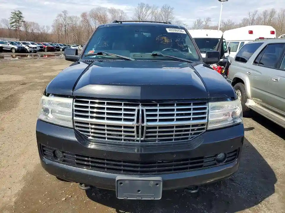 5LMJJ2J5XBEJ01892 2011 LINCOLN TOWNHOUSE NAVIGATOR-4