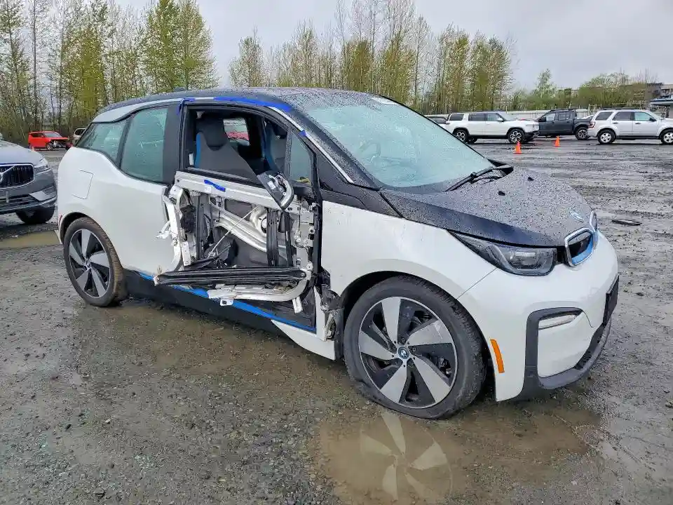 WBY8P2C57K7D00518 2019 BMW I SERIES-3