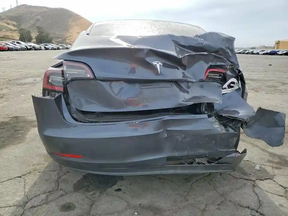 5YJ3E1EA8PF427685 2023 TESLA MODEL 3-5