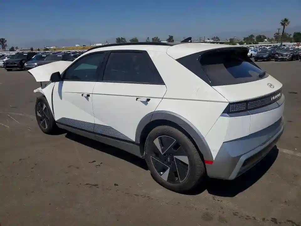 7YAKRDDC5SY024852 2025 HYUNDAI IONIQ-1