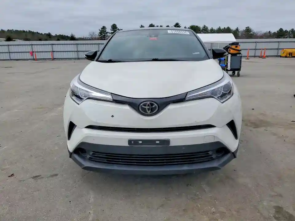 NMTKHMBX7KR100503 2019 TOYOTA C-HR-4