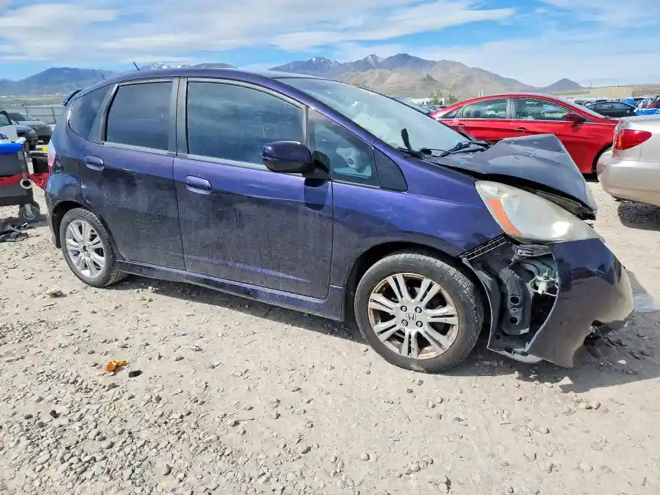 JHMGE8H40AC031303 2010 HONDA FIT-3