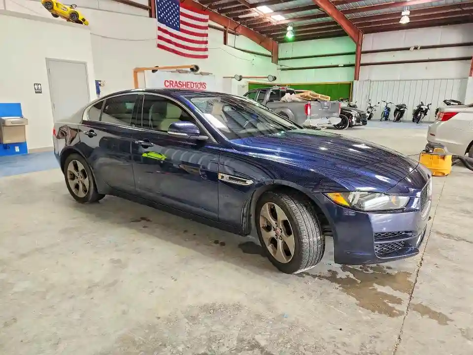 SAJAR4BG9HA972795 2017 JAGUAR XE-3