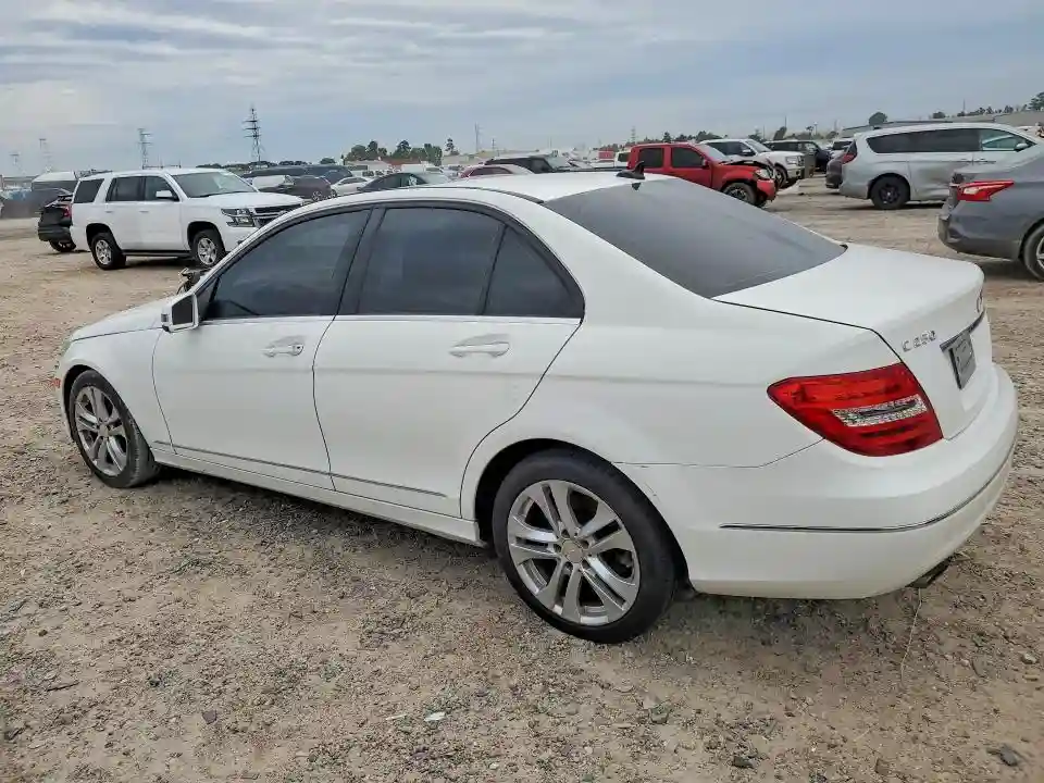 WDDGF4HB7DR252264 2013 MERCEDES-BENZ C-CLASS-1