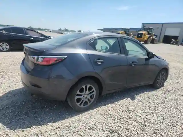 3MYDLBYV6KY513350 2019 TOYOTA YARIS-2