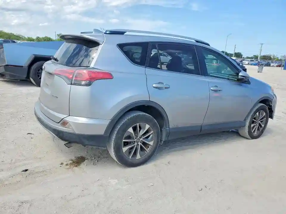 JTMRJREV5JD213856 2018 TOYOTA RAV4-2