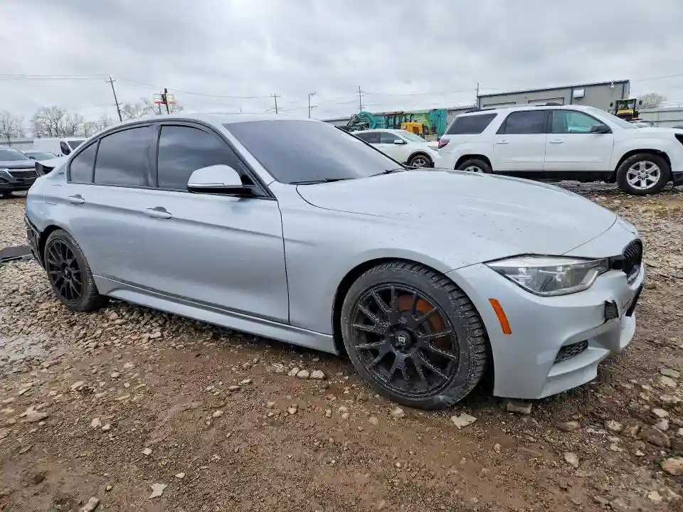 WBA8E1C51JA178039 2018 BMW 3 SERIES-3