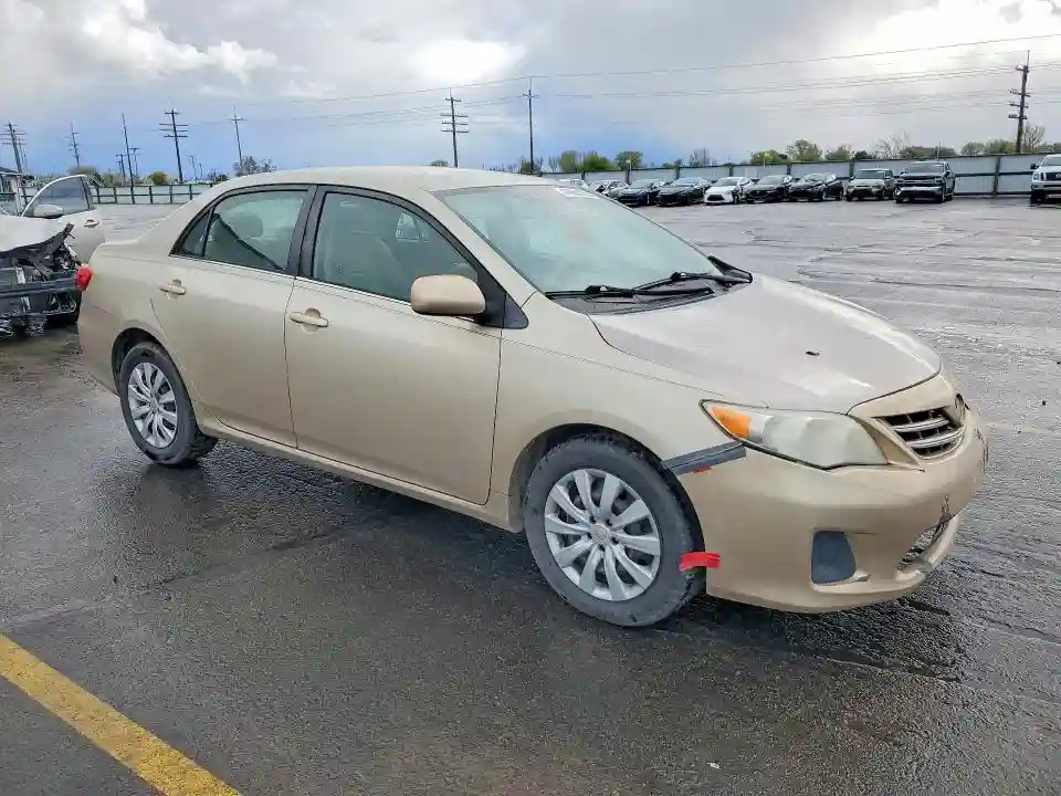 2T1BU4EE2DC005706 2013 TOYOTA COROLLA-3