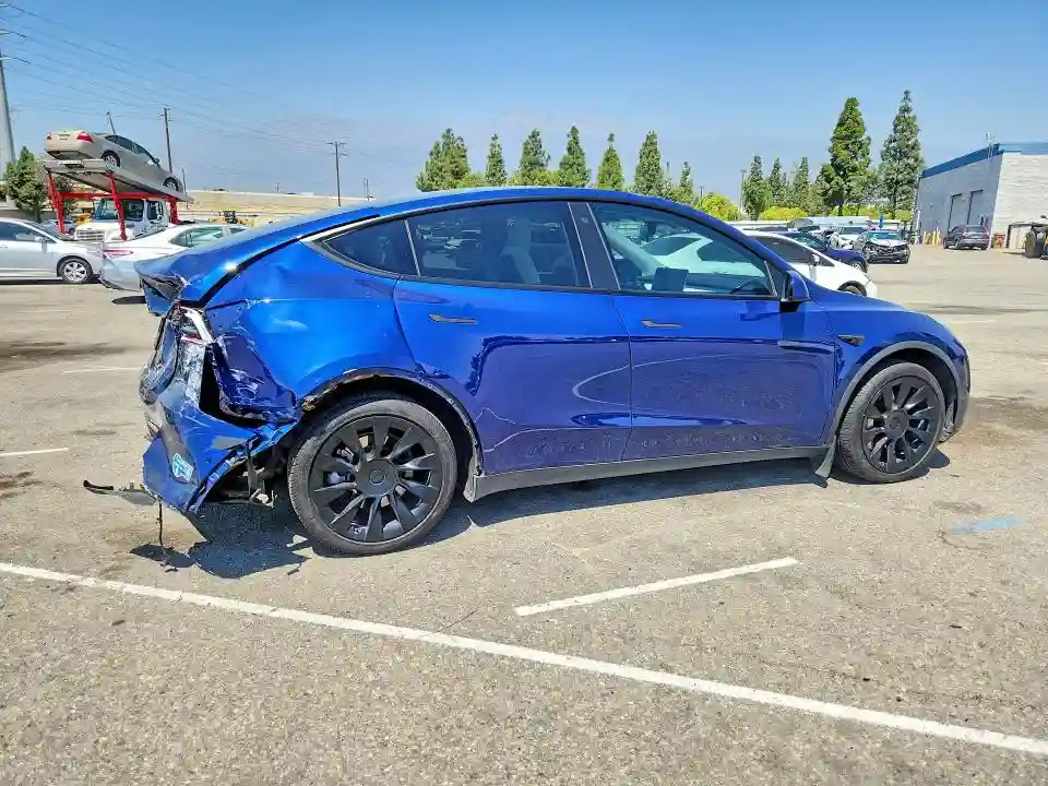 5YJYGDEE9MF067441 2021 TESLA MODEL Y-2