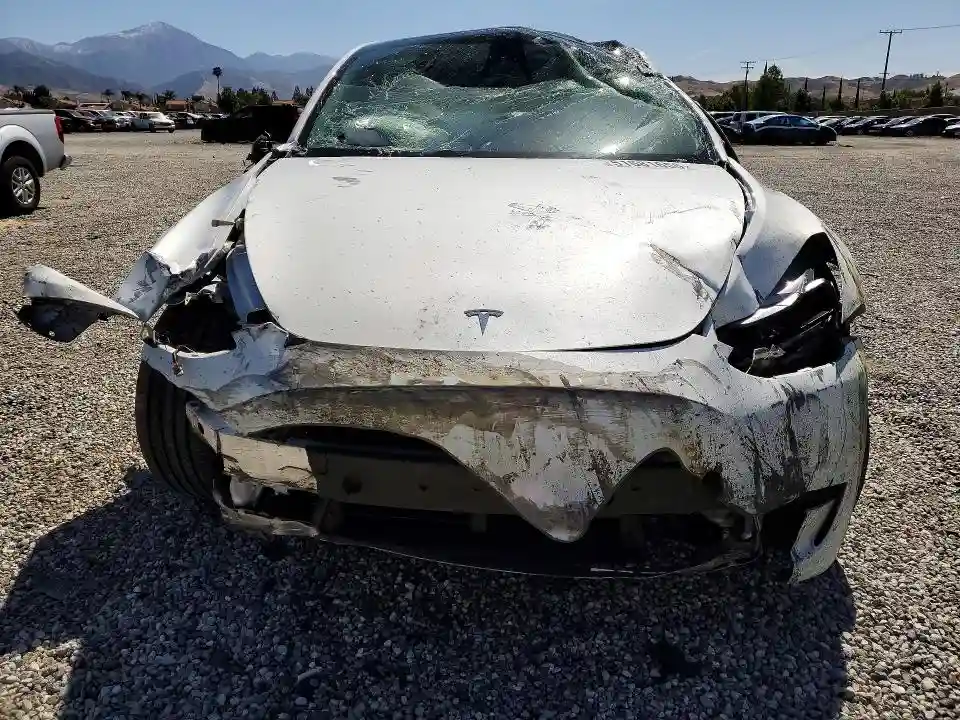 7SAYGDEF9RF072254 2024 TESLA MODEL Y-4