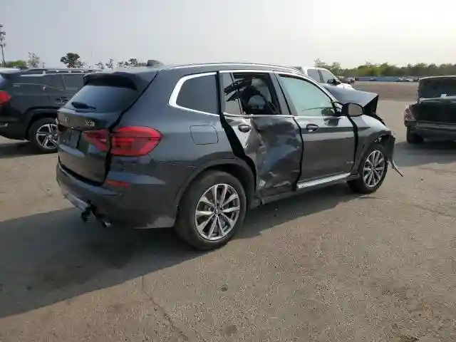 5UXTR9C51JLC74064 2018 BMW X3-2
