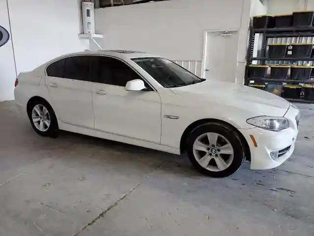 WBAXG5C5XCDW24459 2012 BMW 5 SERIES-3