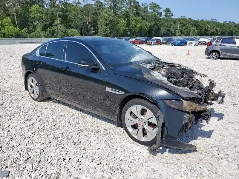 SAJAJ4FX4LCP55511 2020 JAGUAR XE-3