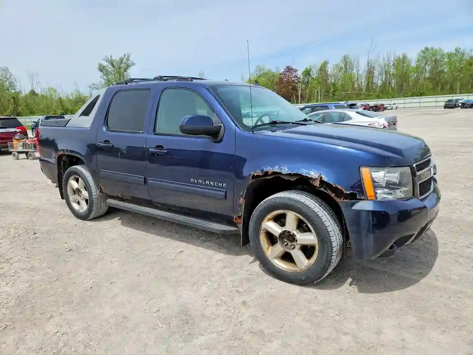 3GNTKEE30BG106333 2011 CHEVROLET AVALANCHE-3