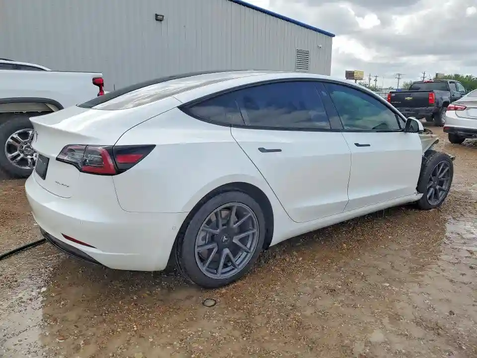 5YJ3E1EBXMF992749 2021 TESLA MODEL 3-2